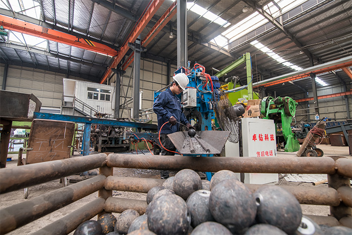临江网架配件-螺栓球加工车间